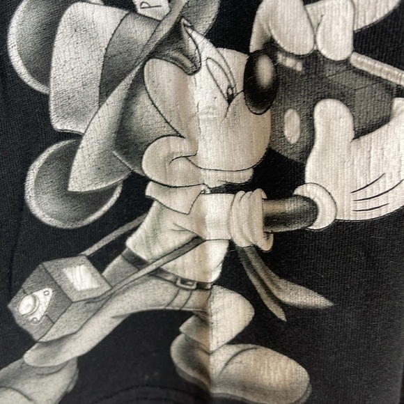 Disneyland Hong Kong Vintage T-Shirt Size XL - Picture 5 of 10